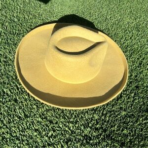 NEW UNIVERSAL THREADS - Olive Green/mustard  Wide Brim Hat